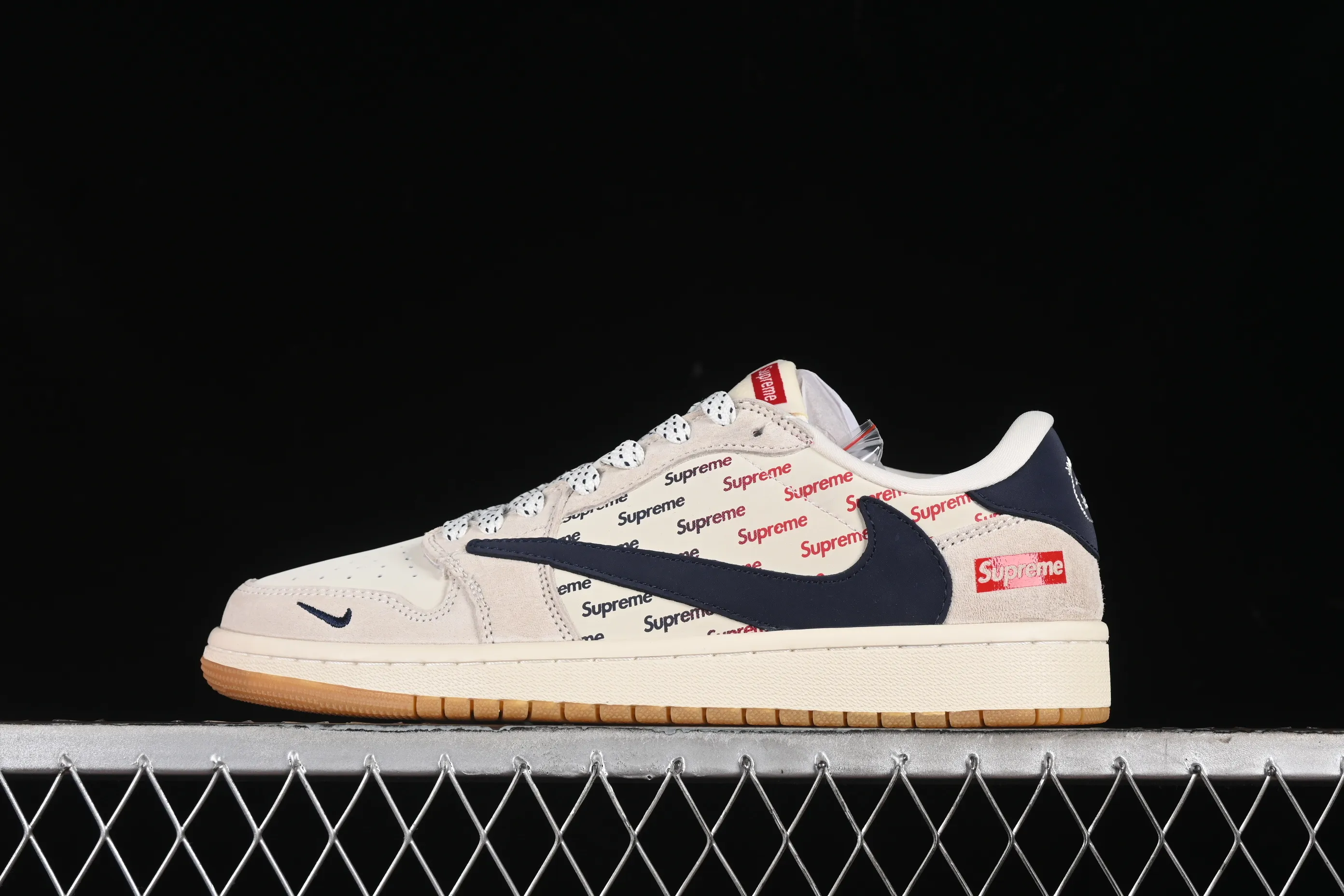 All categories Air Jordan Jordan series basketball shoes Air Jordan 1 Low High-end customized low-top sneakers Travis Scott x Fragment Design x Air Jordan 1 Low OG SP AJ1 Joe 1 Supreme joint-Zhuba Naika low-top cultural casual sneakers JH6088-613